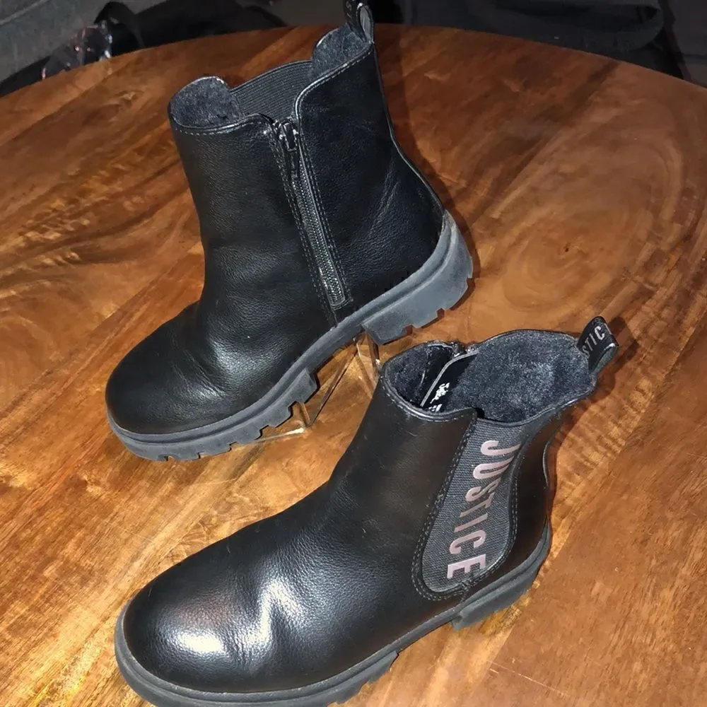 Justice Little Girl & Big Girl Lug Bottom Chelsea Boot, Size 1